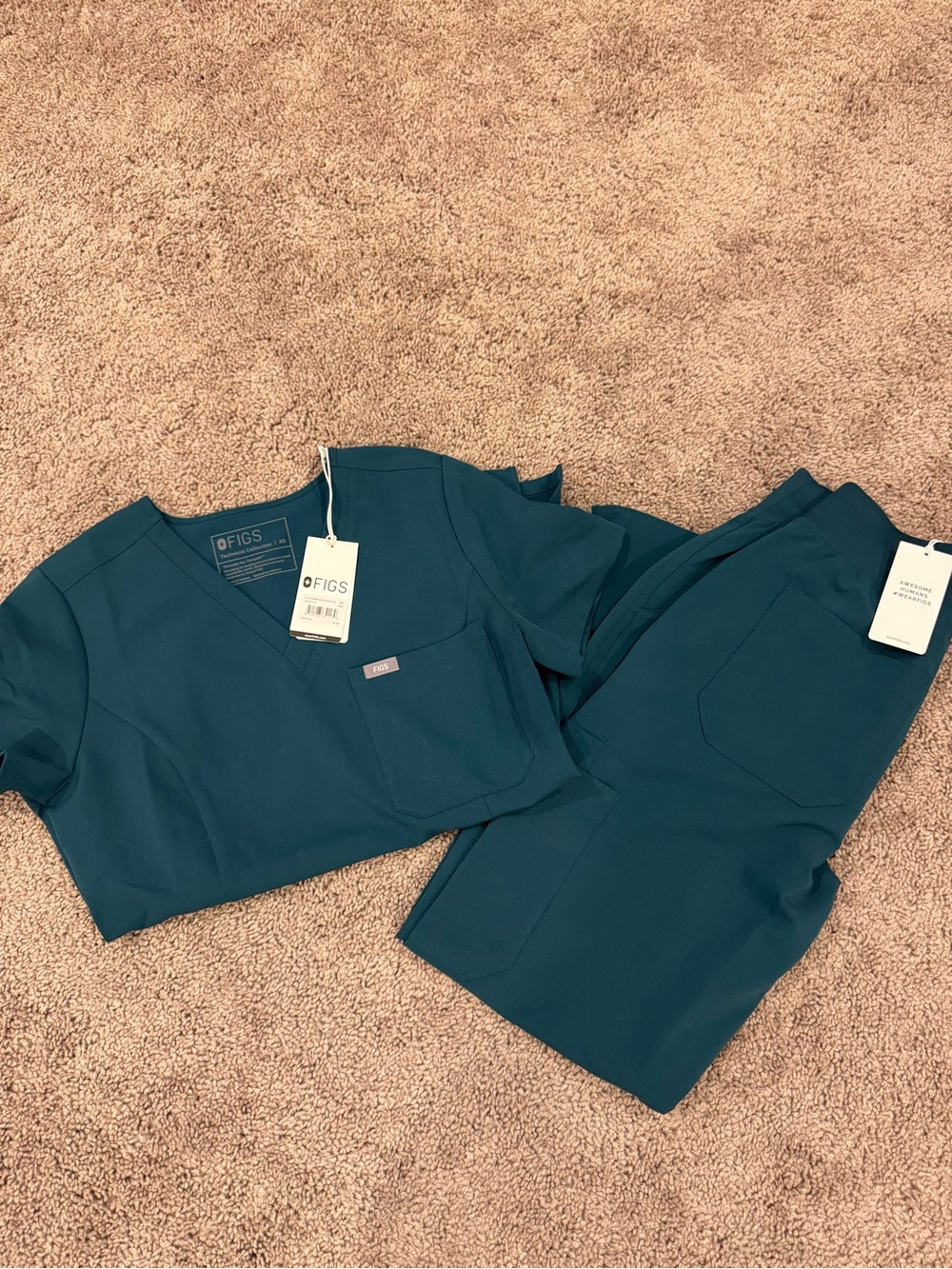Figs Scrub Set